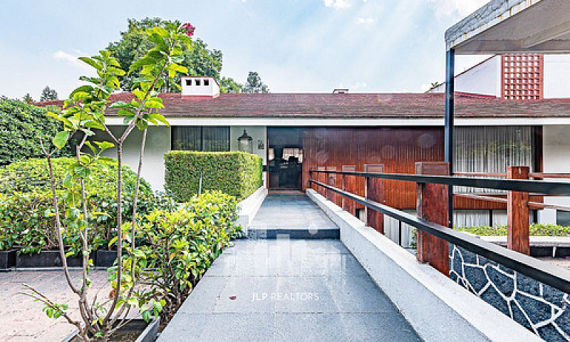 Casa En Venta En Lom...