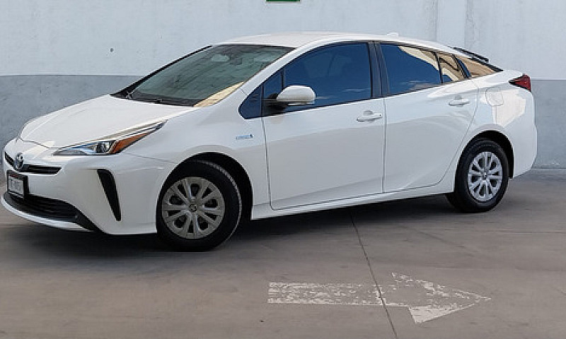 Toyota Prius 2019...
