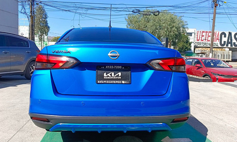 Nissan Versa 2023...