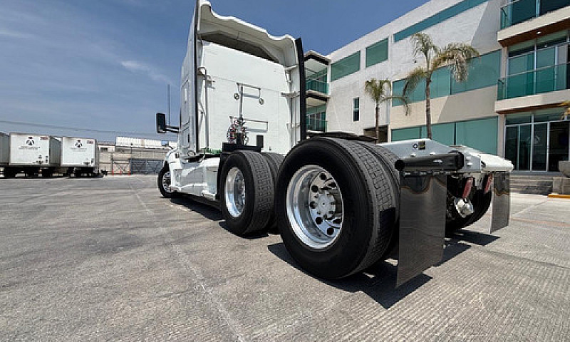 Kenworth T680 Modelo...