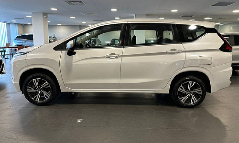 Mitsubishi Xpander 2...