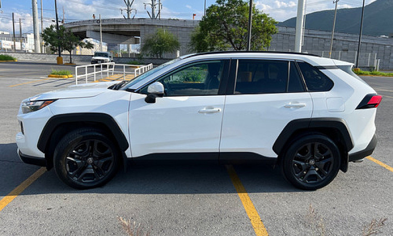 Toyota Rav4 2.5 Adve...