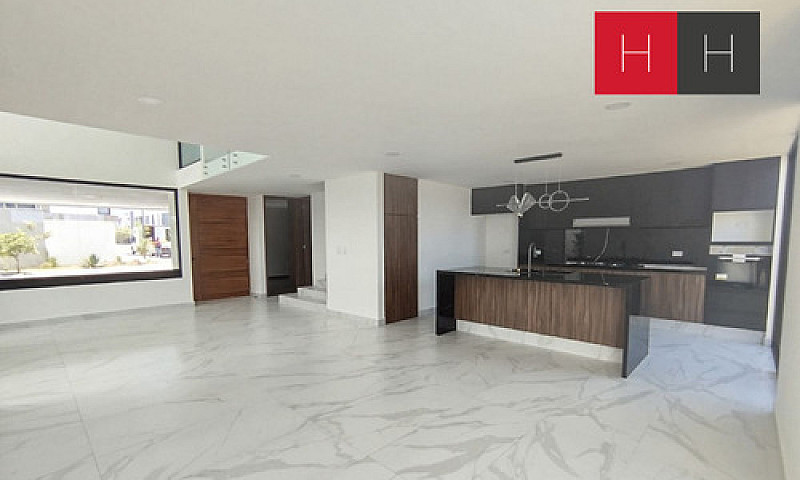 Casa En Venta En Lom...