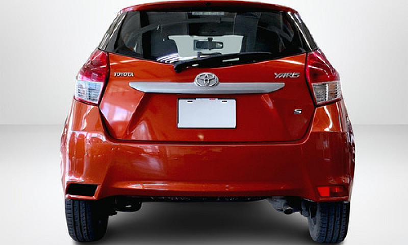 Toyota Yaris 2017...