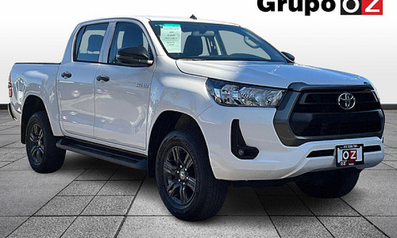 Toyota Hilux 2024...