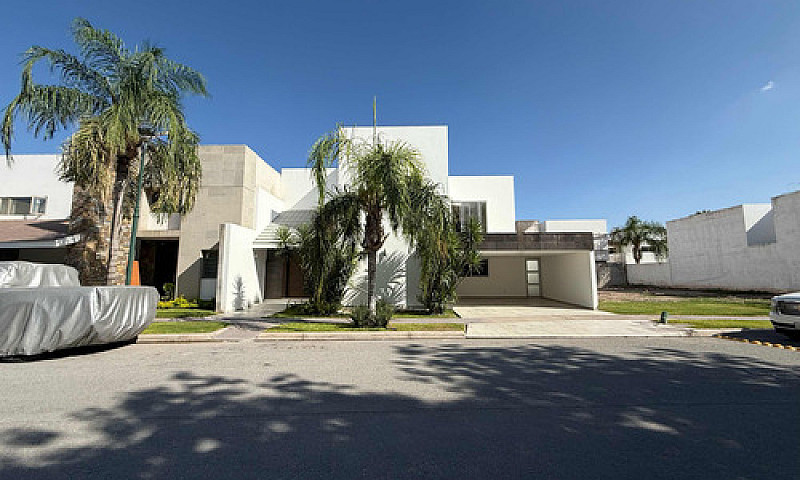 Casa En Venta Las Vi...