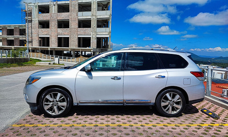 Nissan Pathfinder 3....