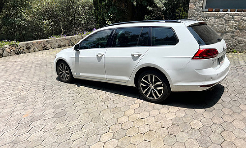 Volkswagen Golf Vari...
