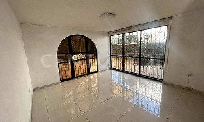 Casa En Venta  En Vi...