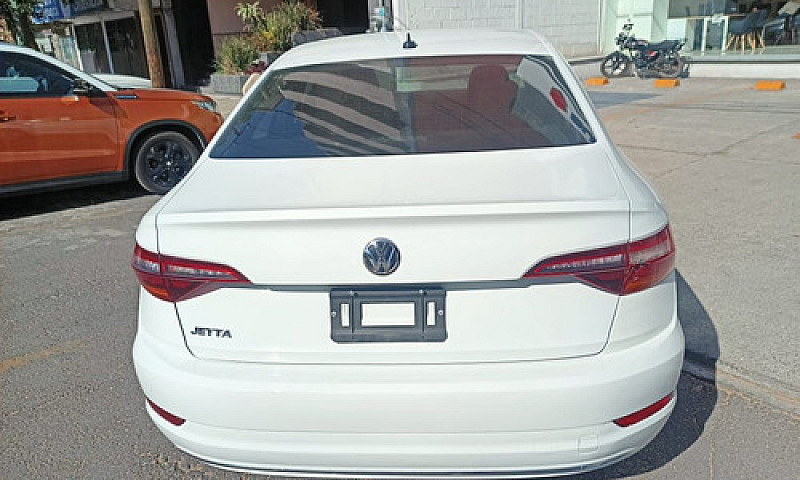 Volkswagen Jetta 1.4...