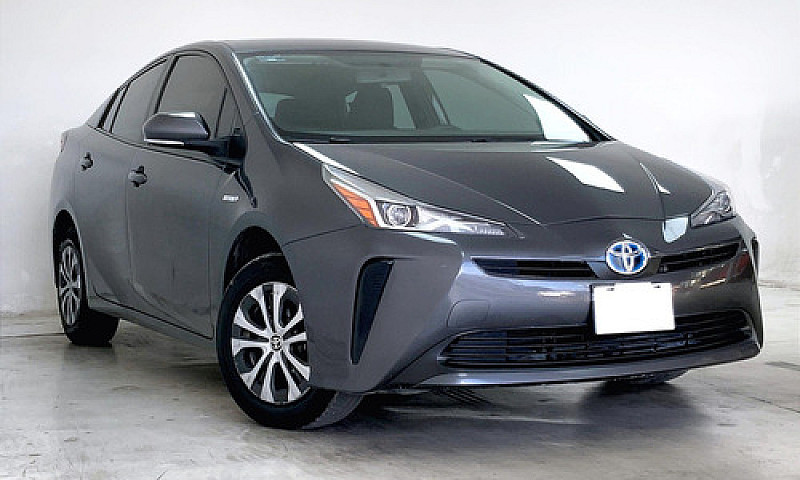 Toyota Prius 2020...