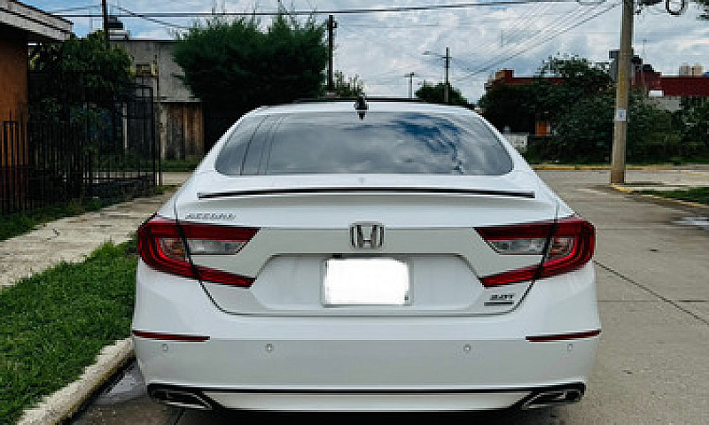 Honda Accord 2.0 Tou...