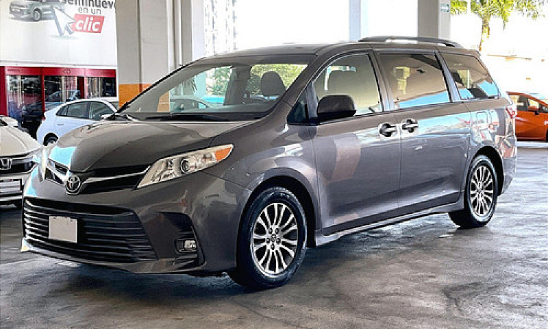 Toyota Sienna 2019...