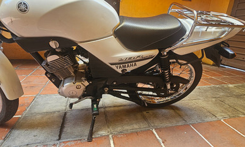 Motocicleta  Yamaha ...