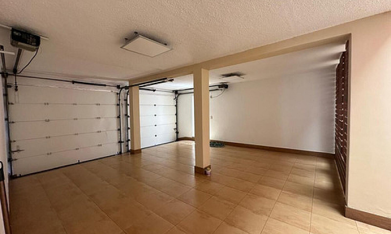 Casa En Chapalita...