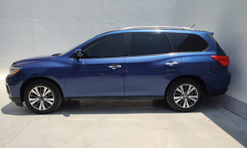Nissan Pathfinder 20...