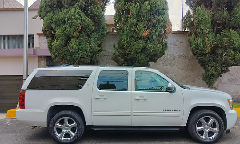 Chevrolet Suburban C...