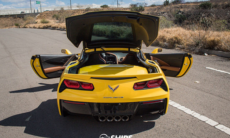 Chevrolet Corvette 2...
