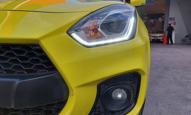 Suzuki Swift 2021 1....