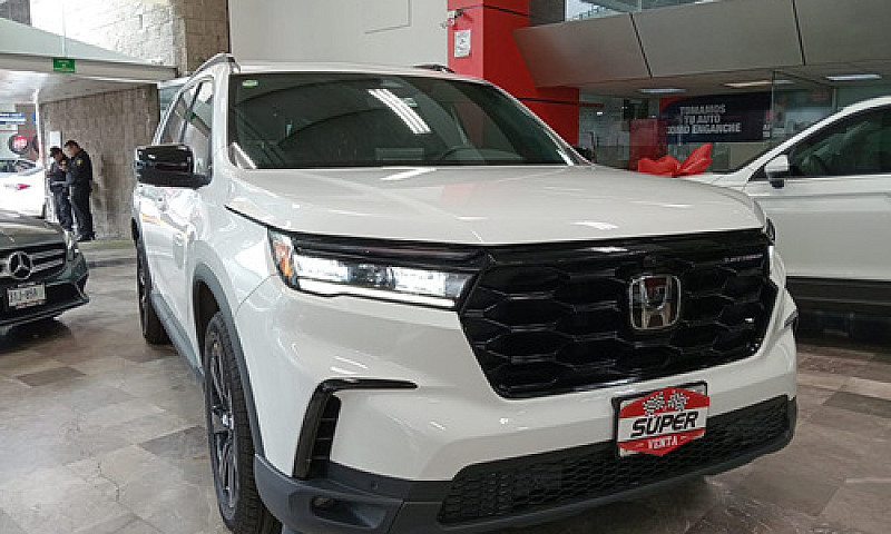 Honda Pilot 2023...
