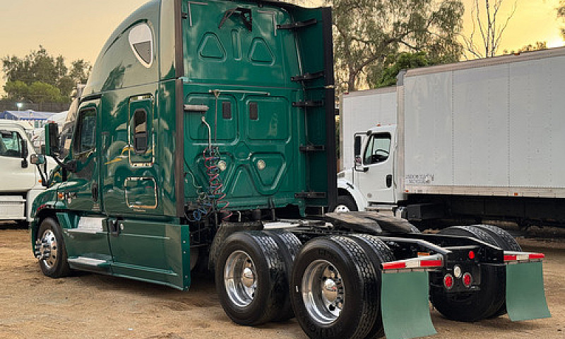 Freightliner Cascadi...