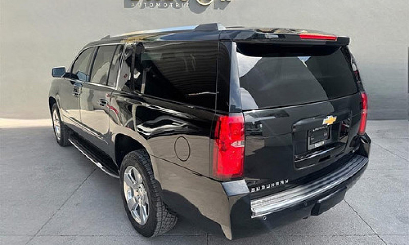 Chevrolet Suburban 5...