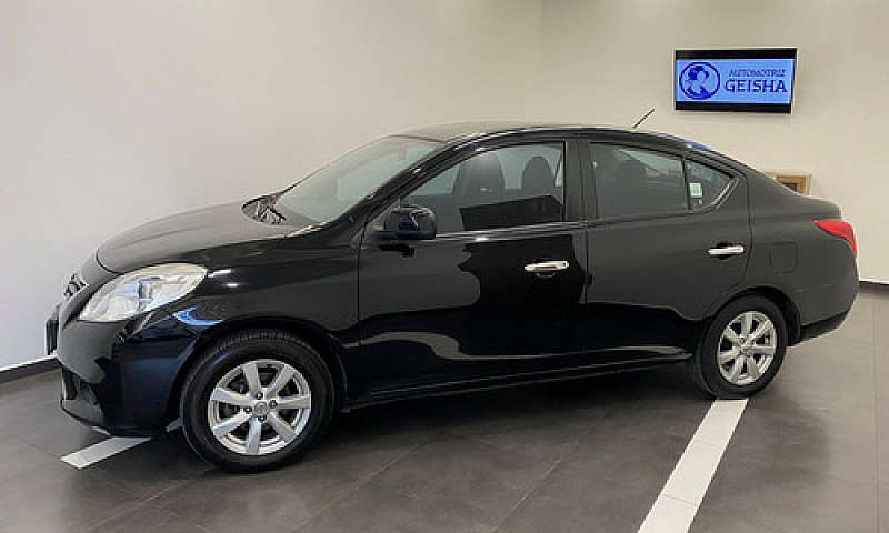 Nissan Versa 2012...