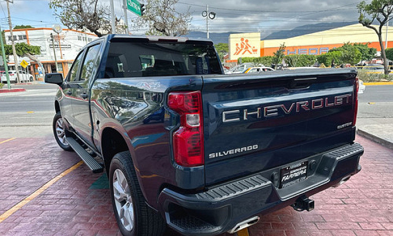 Chevrolet Silverado ...