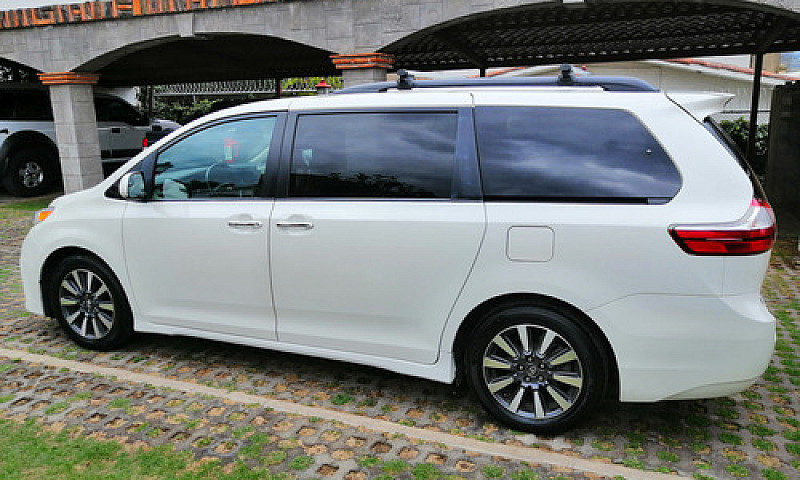 Toyota Sienna 3.5 Xl...