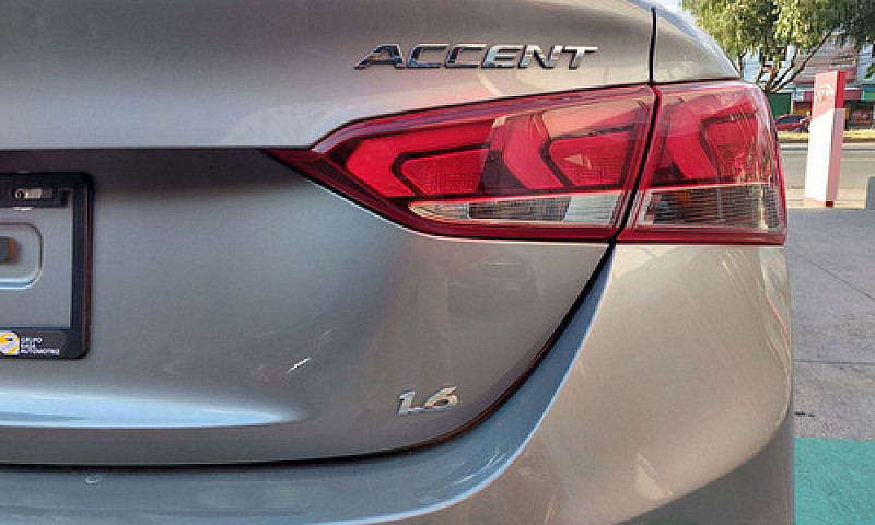 Hyundai Accent 2022 ...