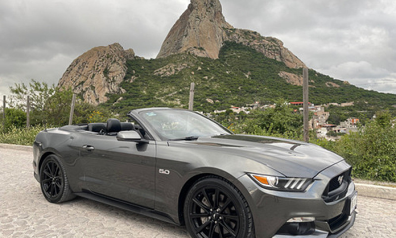 Ford Mustang 5.0L Gt...