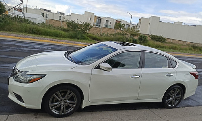 Nissan Altima 2.5 Ad...