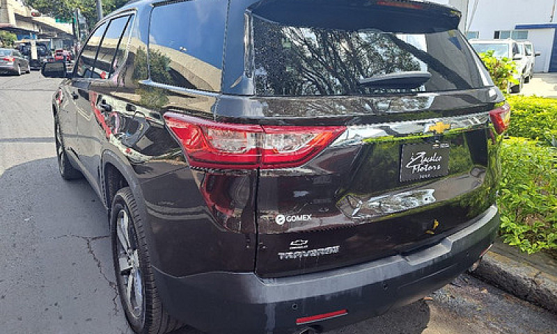 Chevrolet Traverse 2...