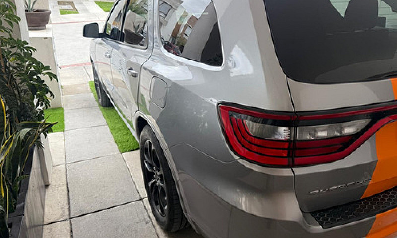 Dodge Durango 5.7 V8...