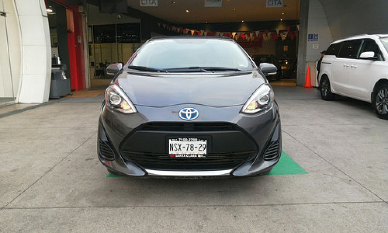 Toyota Prius 2020 1....