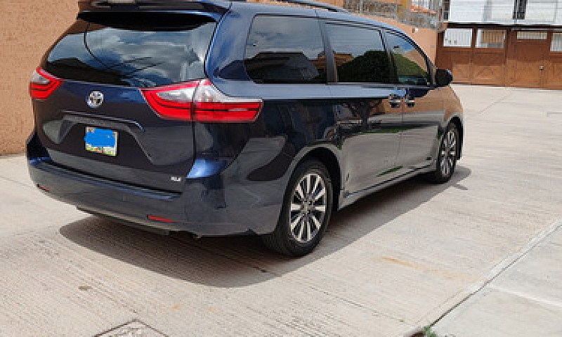 Toyota Sienna 3.5 Xl...