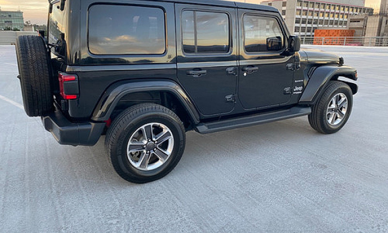 Jeep Sahara 4 Puerta...