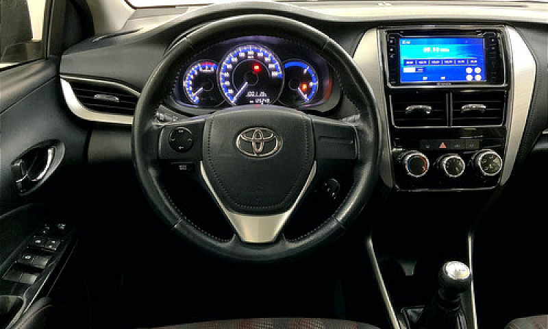 Toyota Yaris 2019...