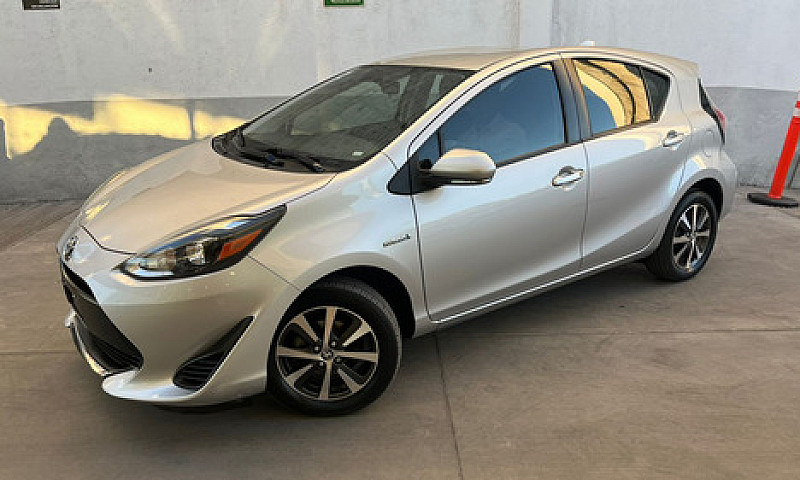 Toyota Prius 2020...