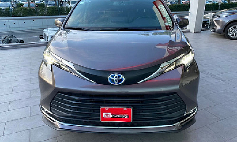 Toyota Sienna 2021...
