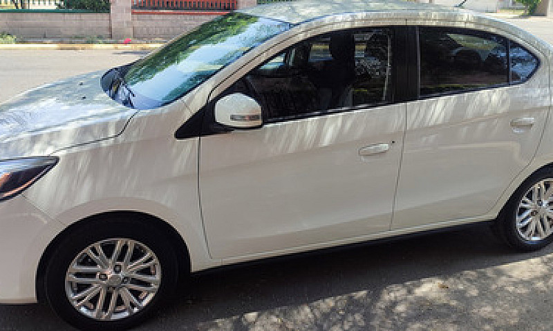 Mitsubishi Mirage G4...
