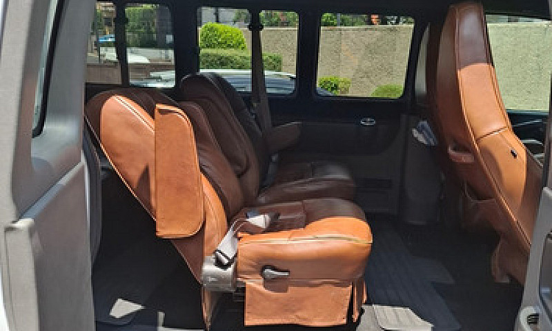 Chevrolet Express 6....