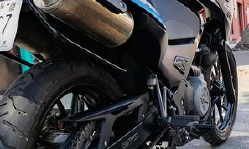 Motocicleta Bmw G650...