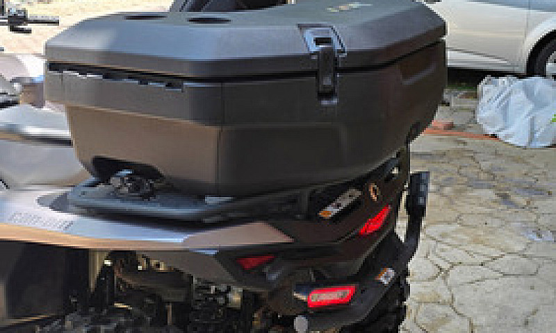 Outlander Max Xt 700...