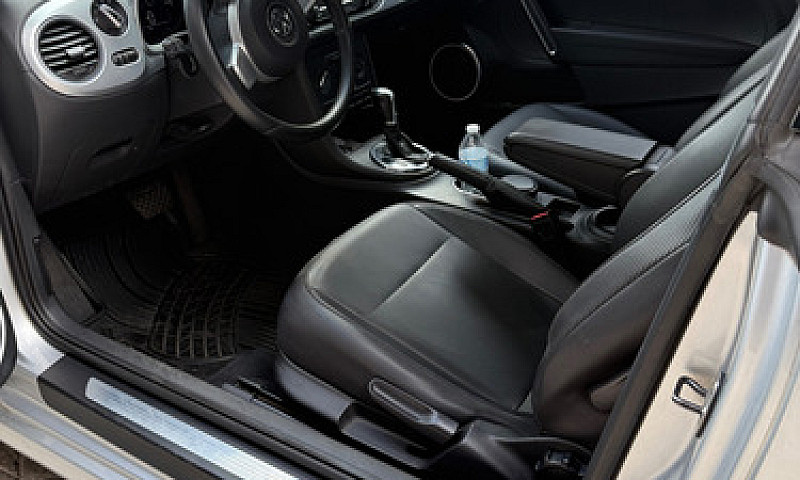Volkswagen Beetle 2....