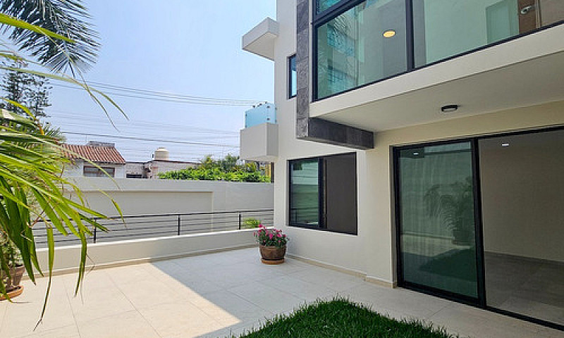 Casa Estilo Minimali...
