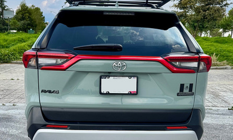 Toyota Rav4 2.5 Adve...
