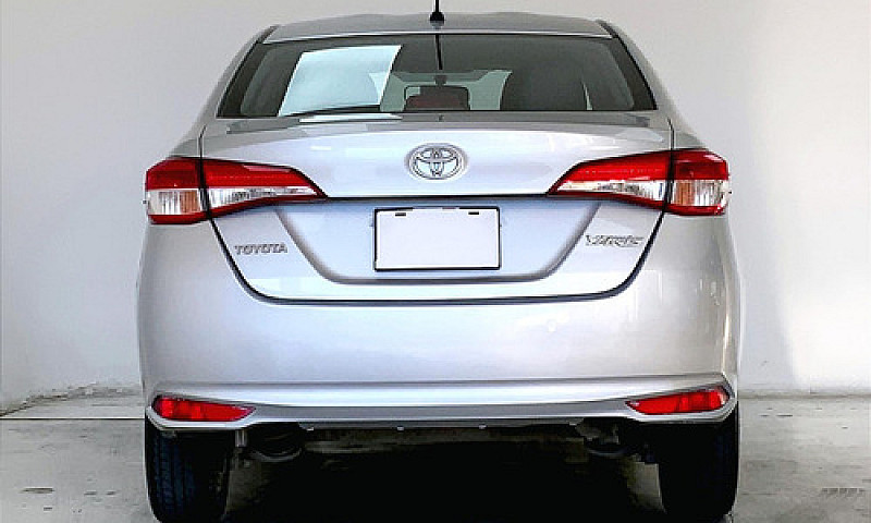 Toyota Yaris 2020...
