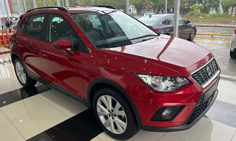 Seat Arona 2020...