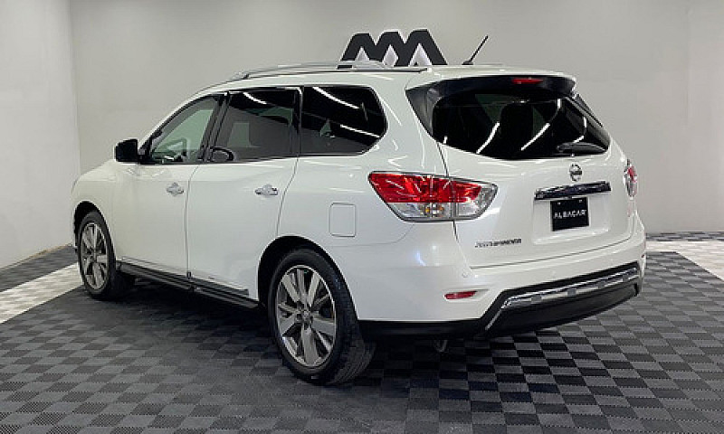 Nissan Pathfinder 20...